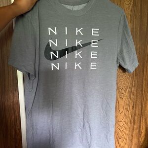 Small Grey Nike T-shirt
